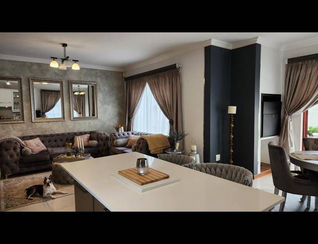 3 BEDROOM TOWNHOUSE FOR SALE IN MOOIKLOOF